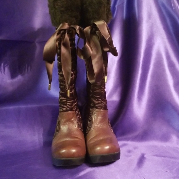 Shoes - Picture 2 of 4